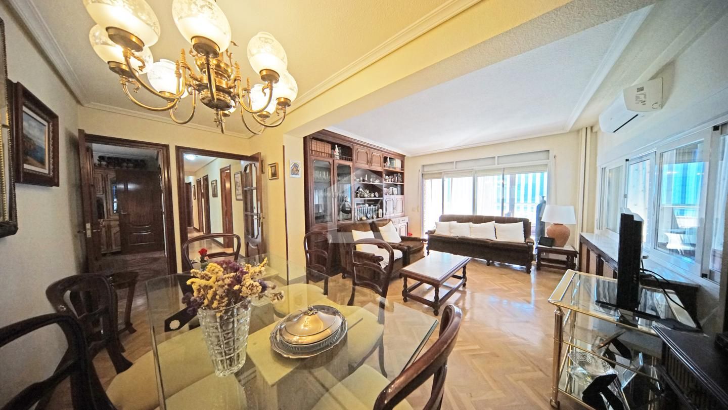 Sala d'estar de Pis en venda en Alcorcón amb Aire condicionat, Calefacció i Parquet