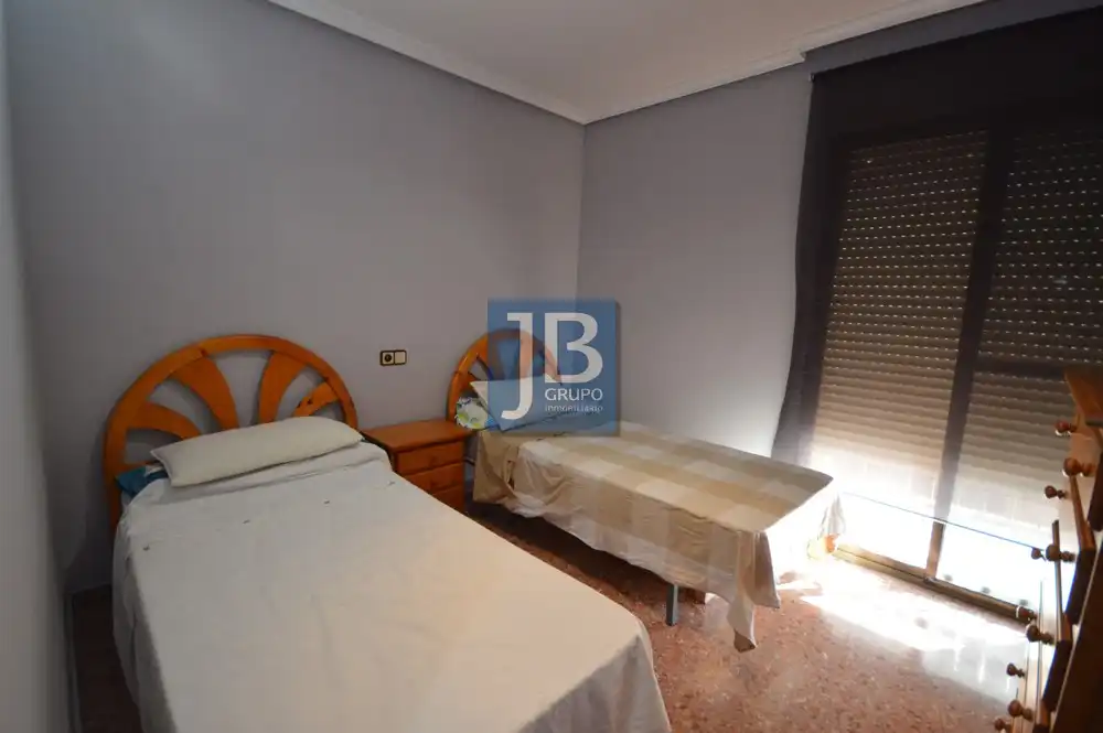 Dormitori de Pis en venda en Xàtiva amb Aire condicionat, Moblat i Balcó