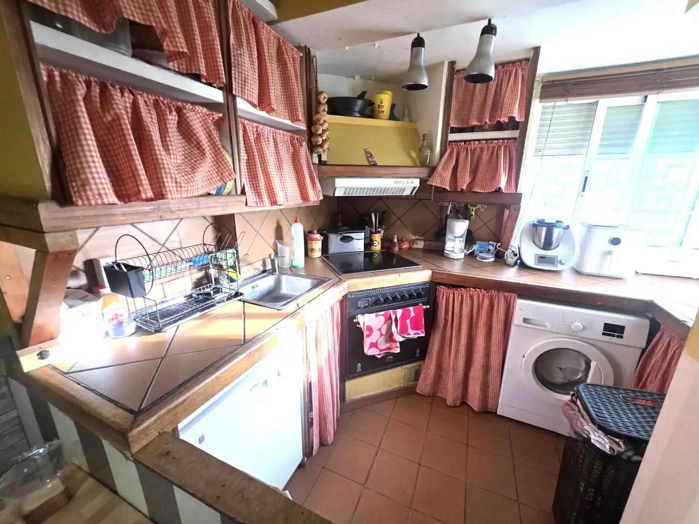 Kitchen of Flat for sale in Móstoles  with Air Conditioner, Heating and Parquet flooring
