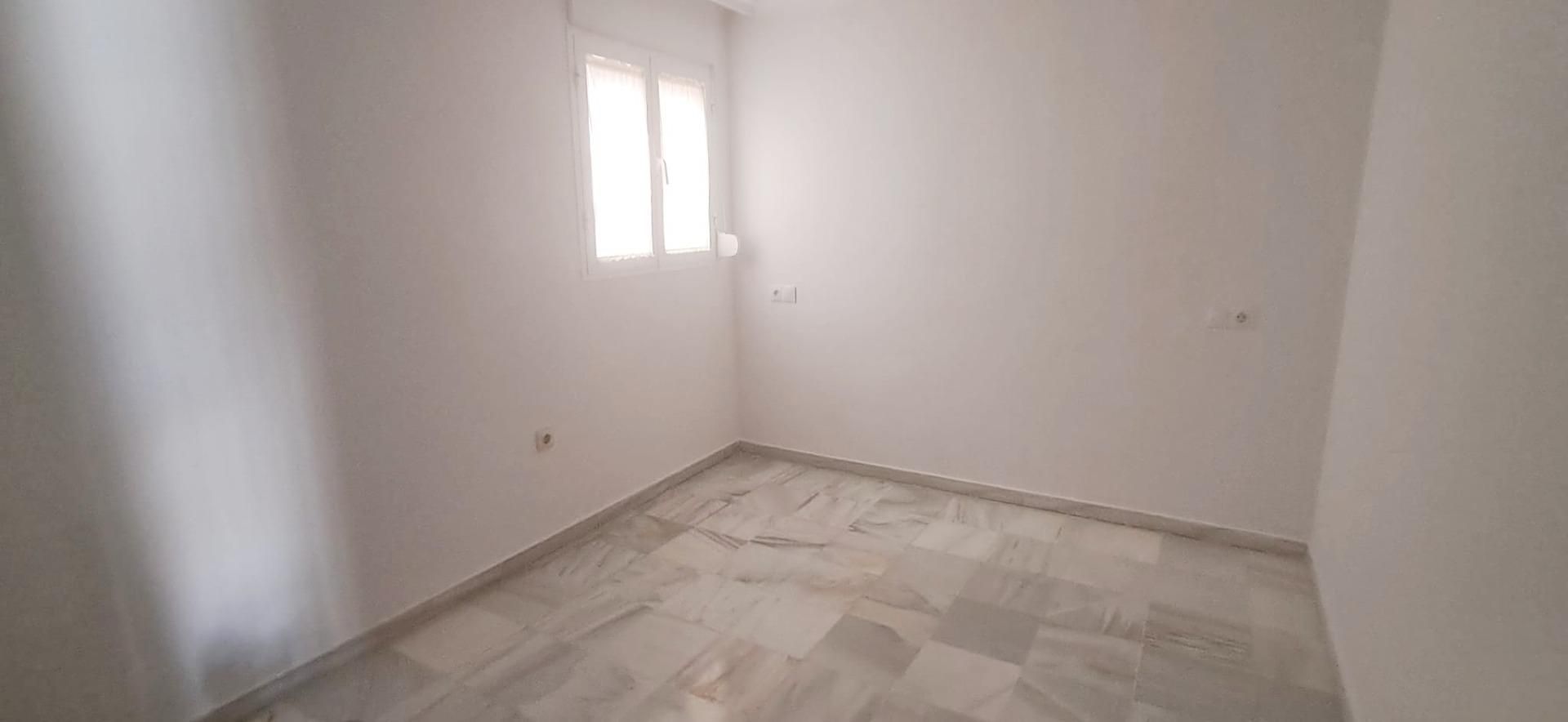 Dormitori de Casa o xalet en venda en Utrera amb Aire condicionat i Terrassa