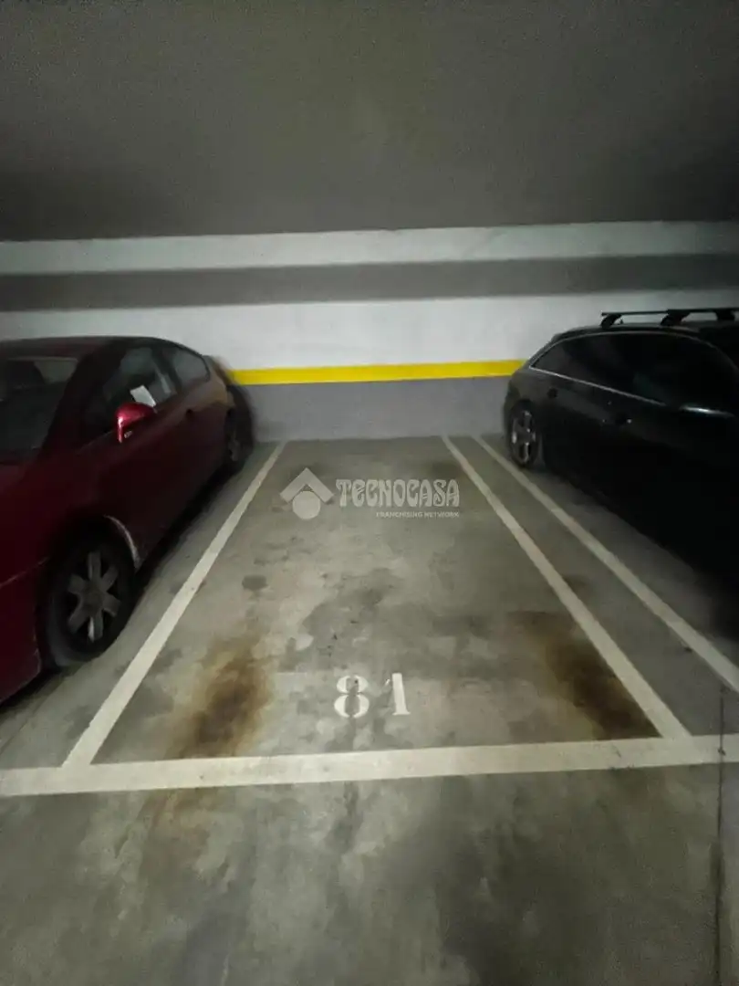 Parking of Flat for sale in Madrid  with Air Conditioner, Heating and Storage room