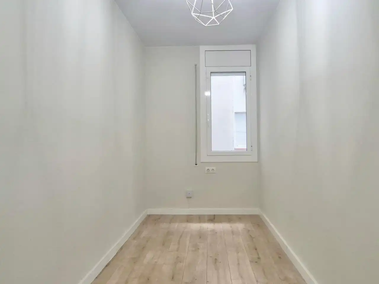 Piso en venta en Terrassa con Parquet y Alarma