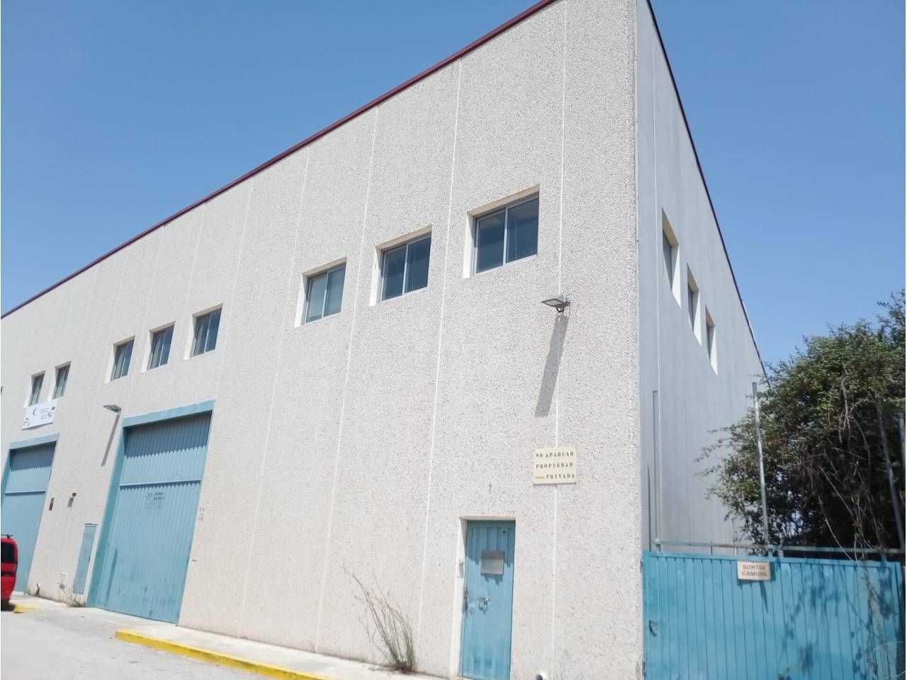 Exterior view of Industrial buildings for sale in El Vendrell