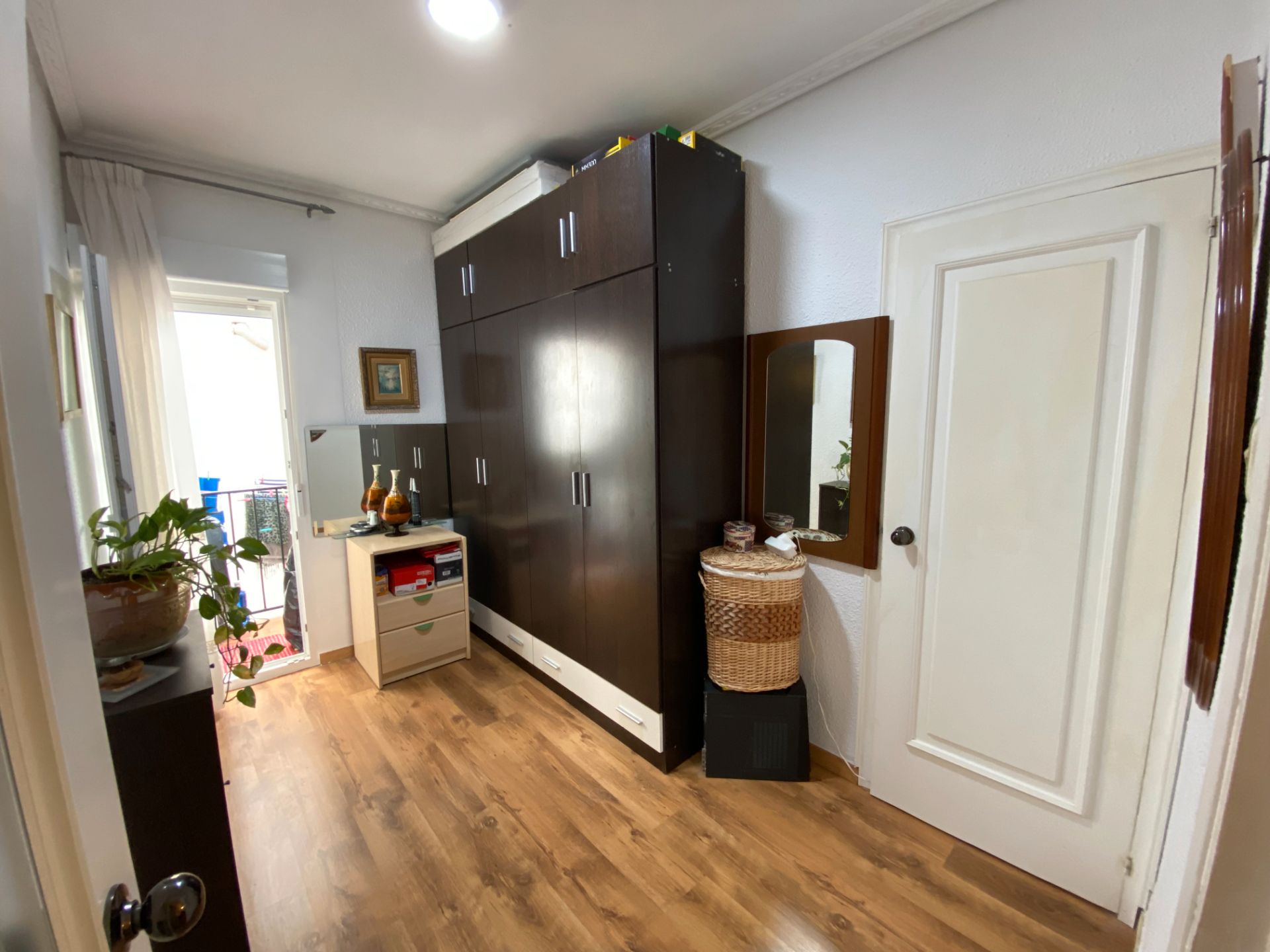 Habitación de Piso en venta en Castellón de la Plana / Castelló de la Plana con Trastero, Amueblado y Horno