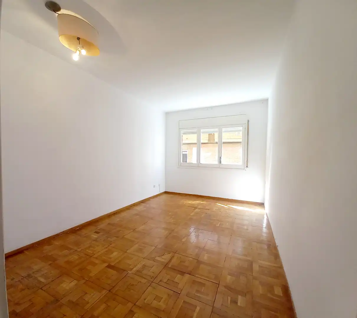 Habitación de Piso en venta en Barcelona con Parquet y Horno
