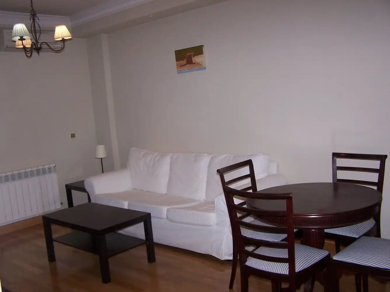 Living room of Flat for rent in Pozuelo de Alarcón  with Air Conditioner, Heating and Parquet flooring