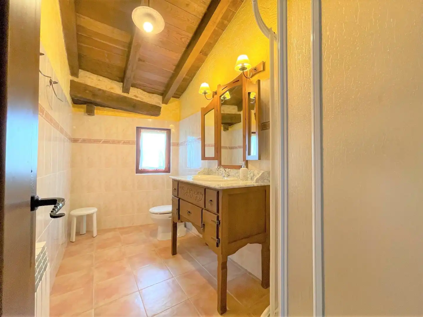 Badezimmer von Country house zum Verkauf in Villarcayo de Merindad de Castilla la Vieja mit Terrasse, Möbliert und Balkon