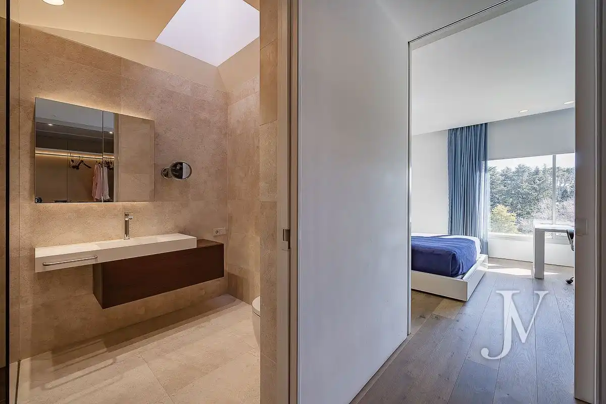 Bathroom of Houses for sale in Madrid  with Air Conditioner, Heating and Private garden