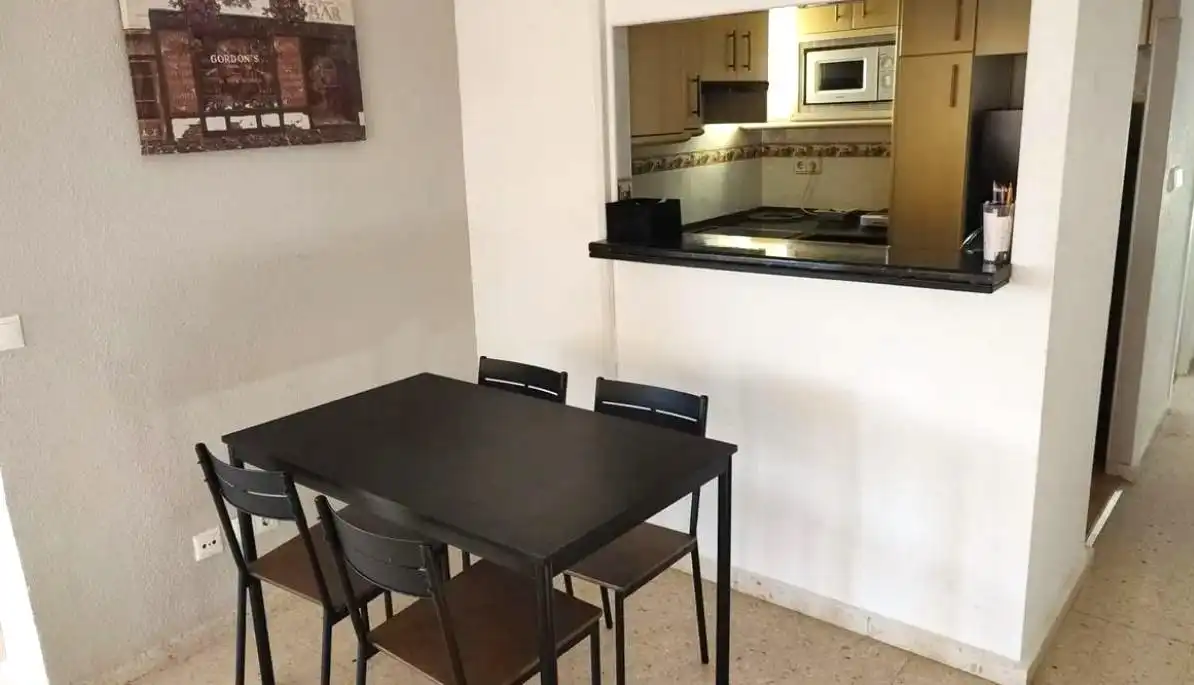 Menjador de Apartament en venda en Benidorm amb Aire condicionat, Moblat i Balcó