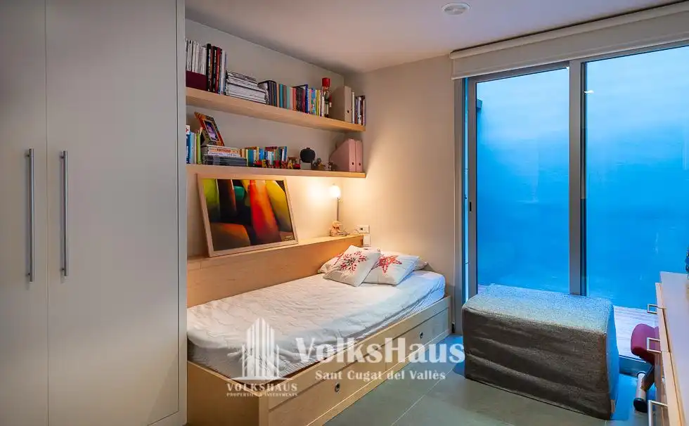 Schlafzimmer von Haus oder Chalet zum Verkauf in Sant Cugat del Vallès mit Klimaanlage, Heizung und Privatgarten