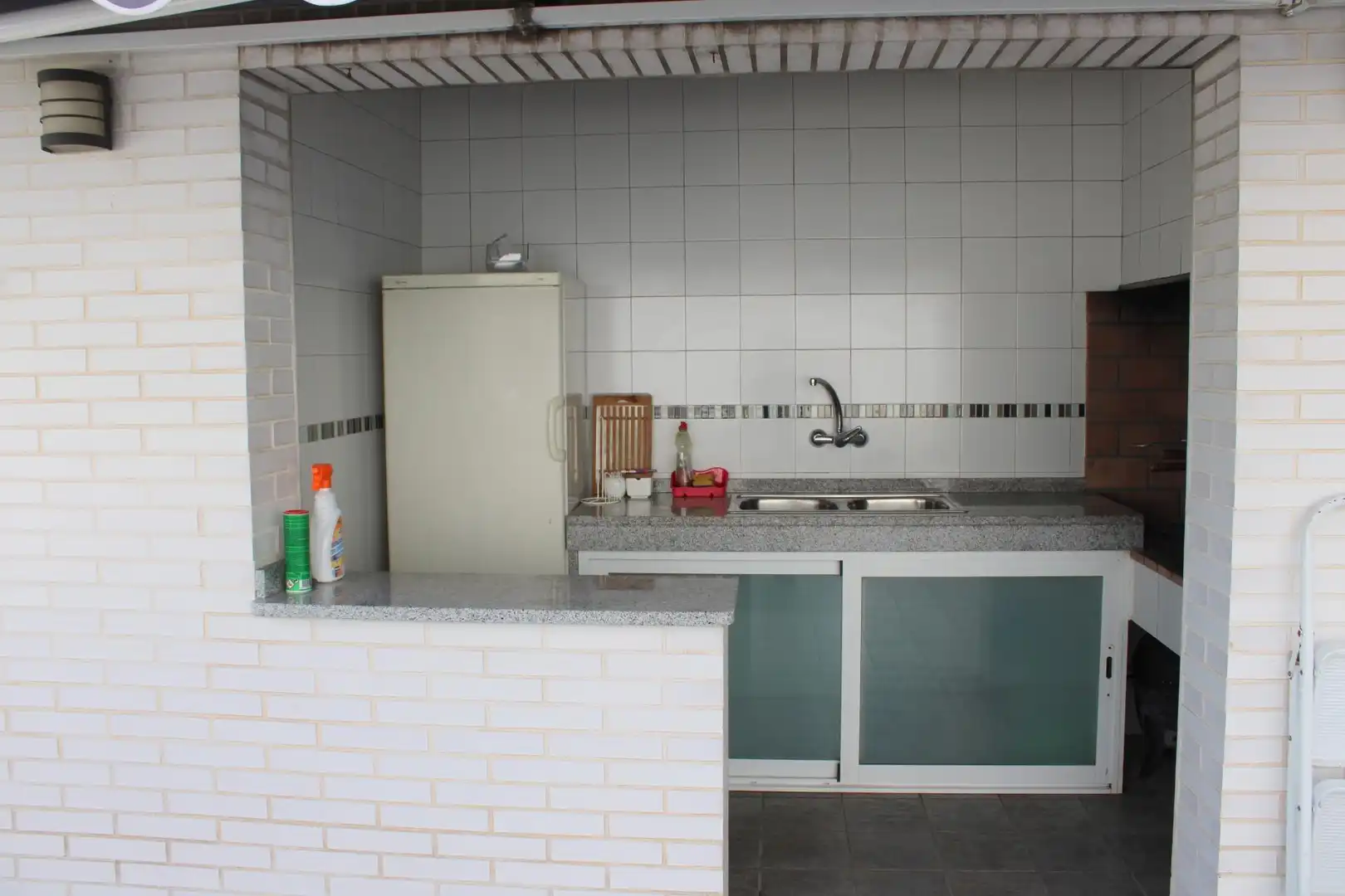 Cuina de Casa o xalet en venda en Oliva amb Aire condicionat, Jardí privat i Terrassa