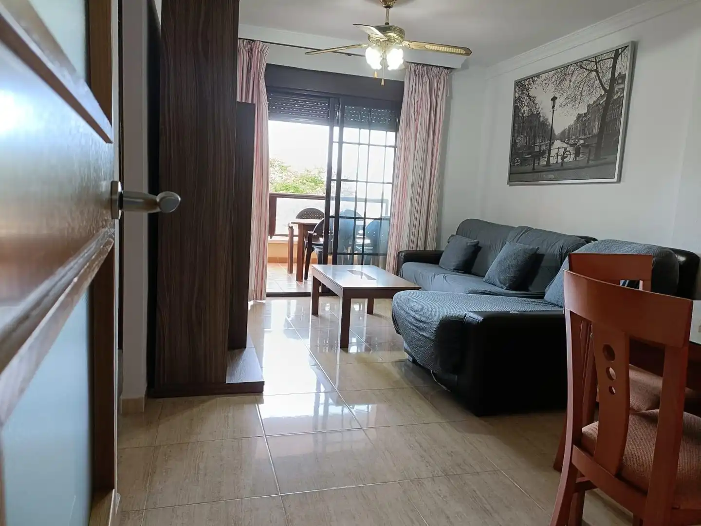 Living room of Flat for rent in Roquetas de Mar  with Terrace, Furnished and Community pool