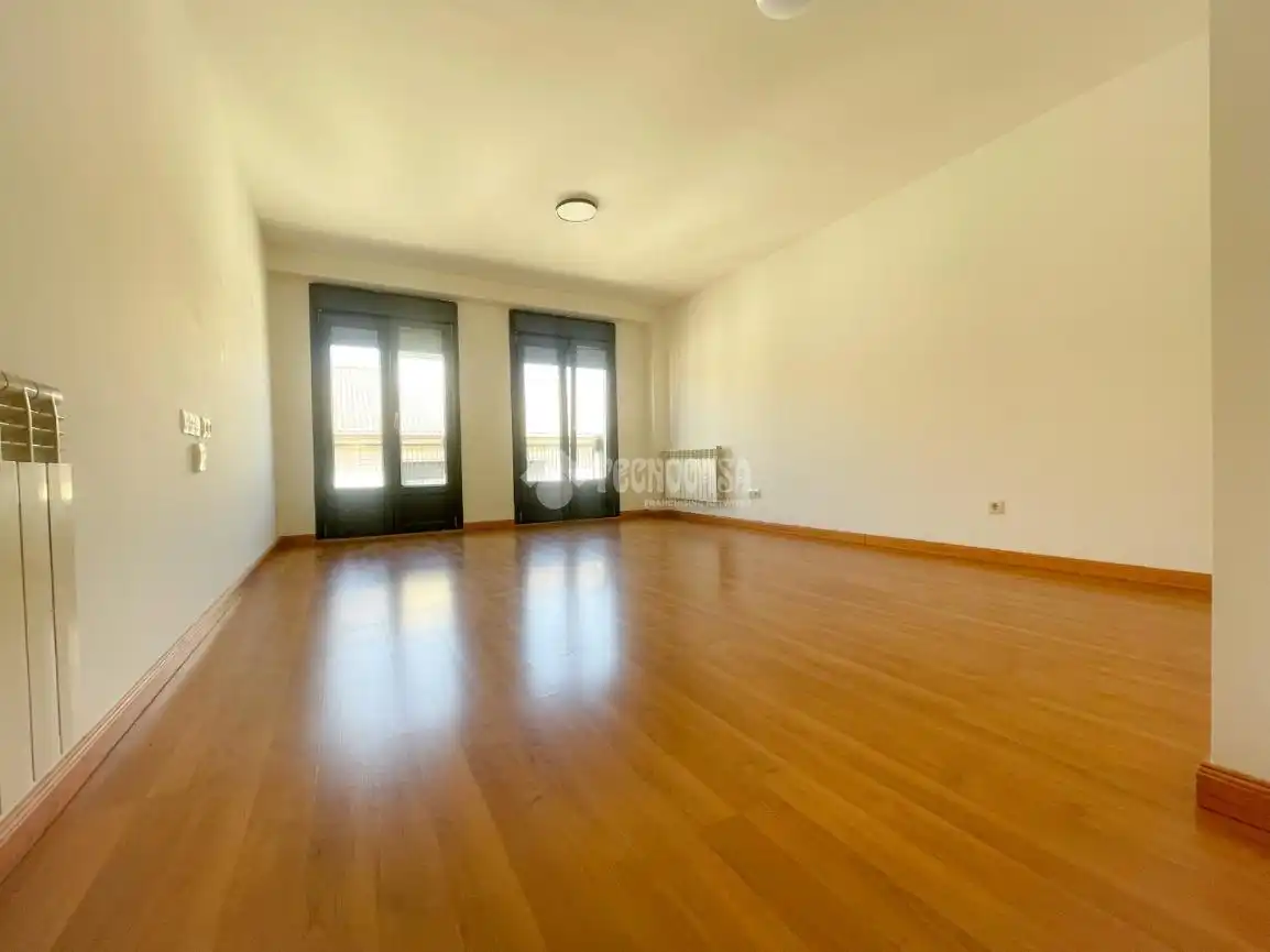 Living room of Flat for sale in Guadarrama  with Heating, Storage room and Balcony