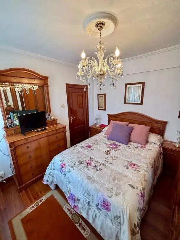 Bedroom of Flat for sale in Bilbao   with Heating and Furnished