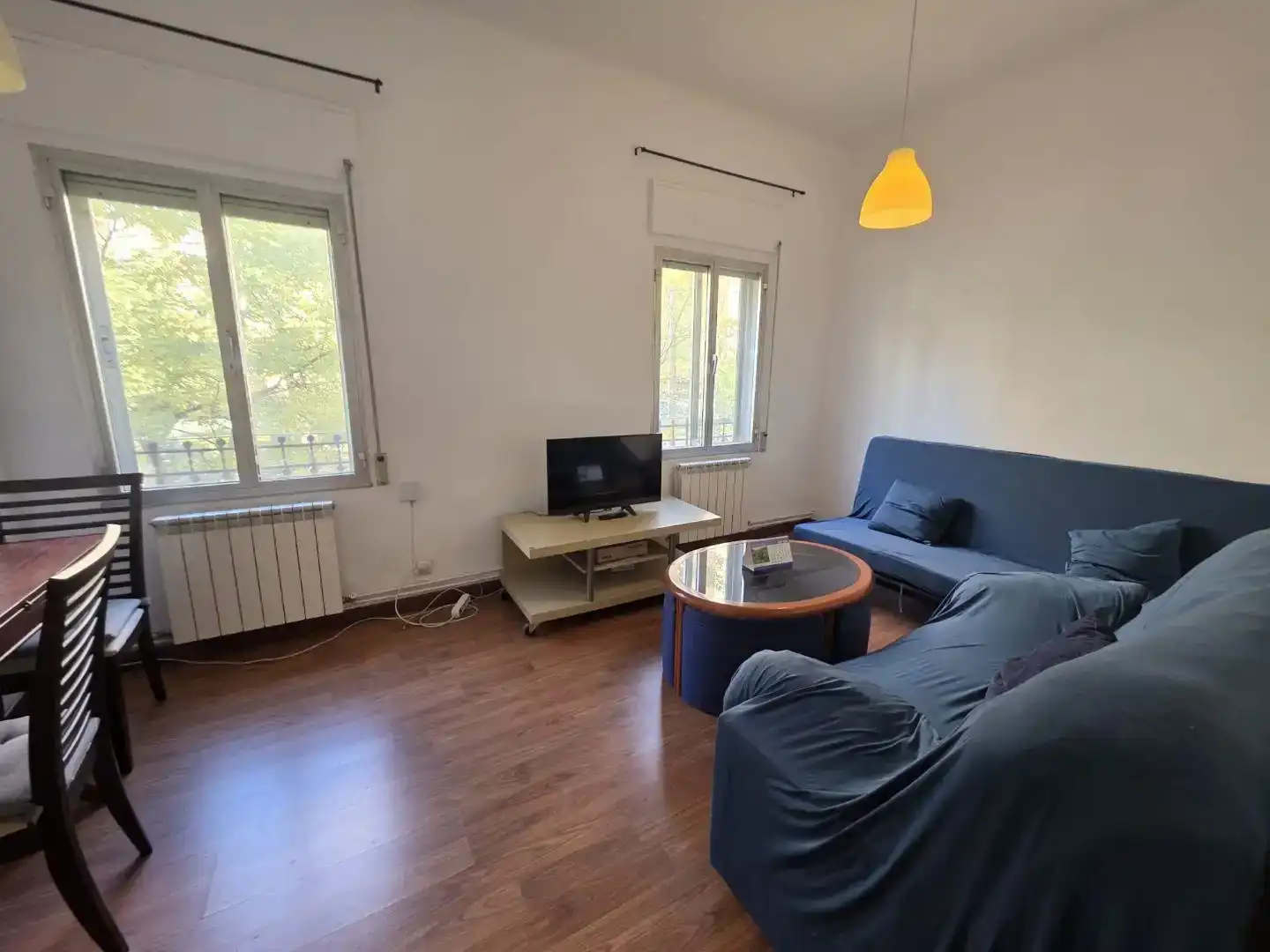 Sala d'estar de Pis en venda en  Madrid Capital