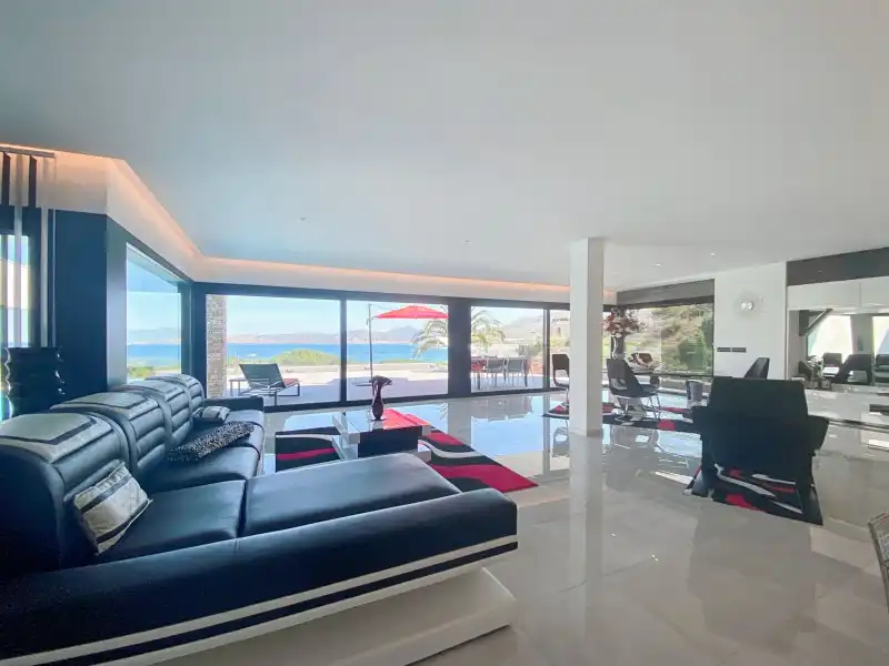 Houses for sale in N/A, Grifeu - Cap Ras - Els Estanys - Sant Genís