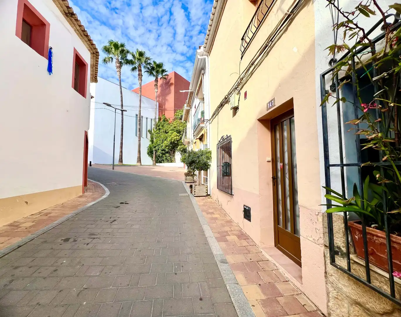 Vista exterior de Casa adosada en venta en La Nucia