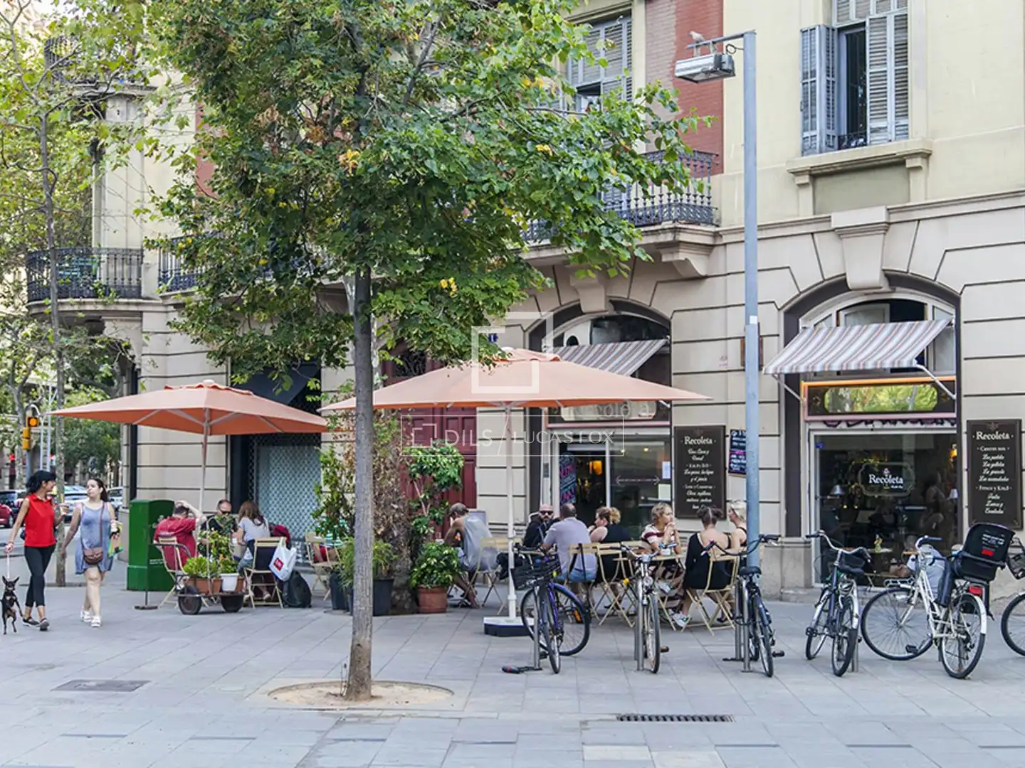 Vista exterior de Pis en venda en Cerdanyola del Vallès amb Aire condicionat, Calefacció i Parquet