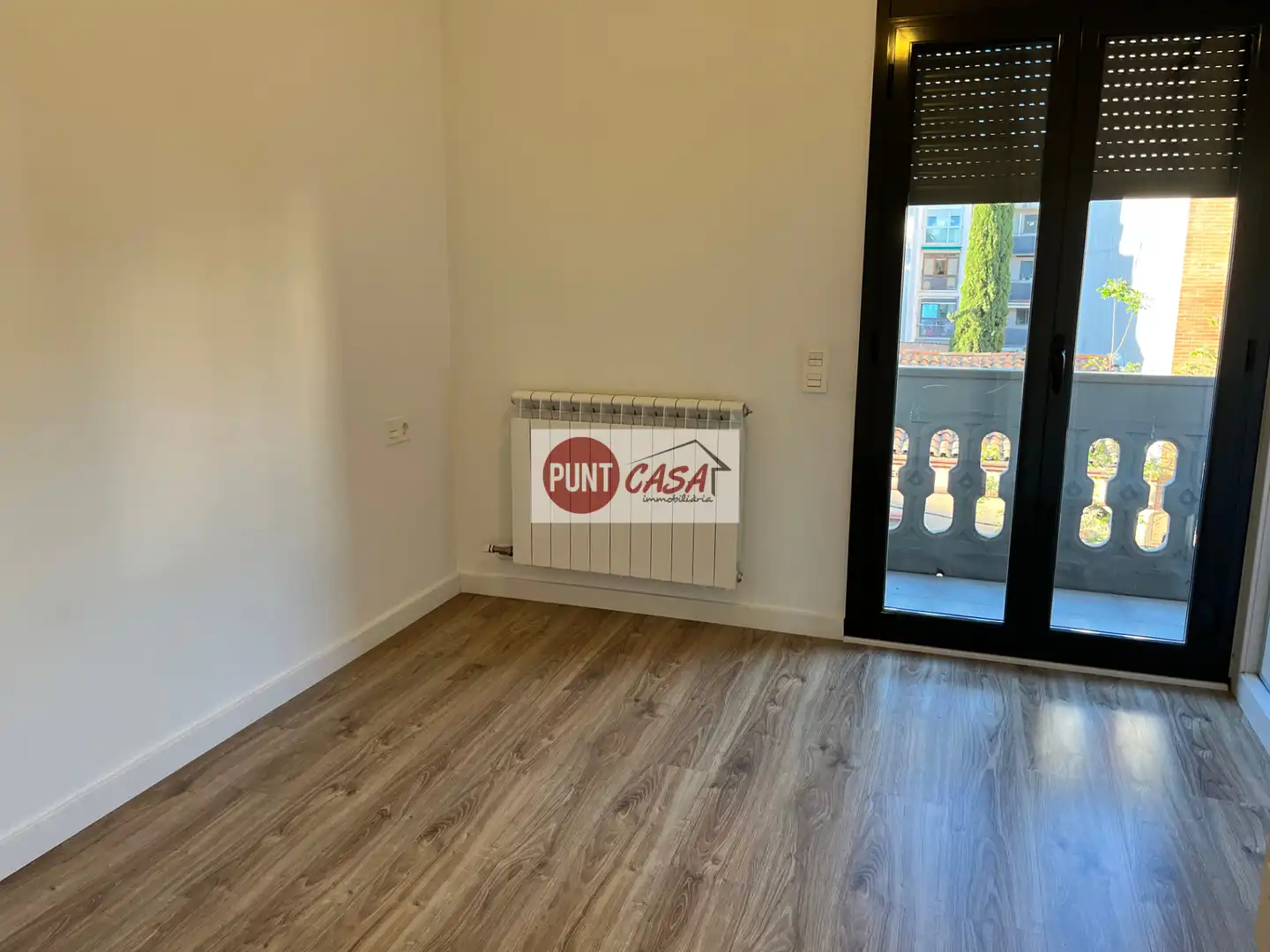 Habitación de Piso de alquiler en Lleida con Calefacción, Parquet y Horno