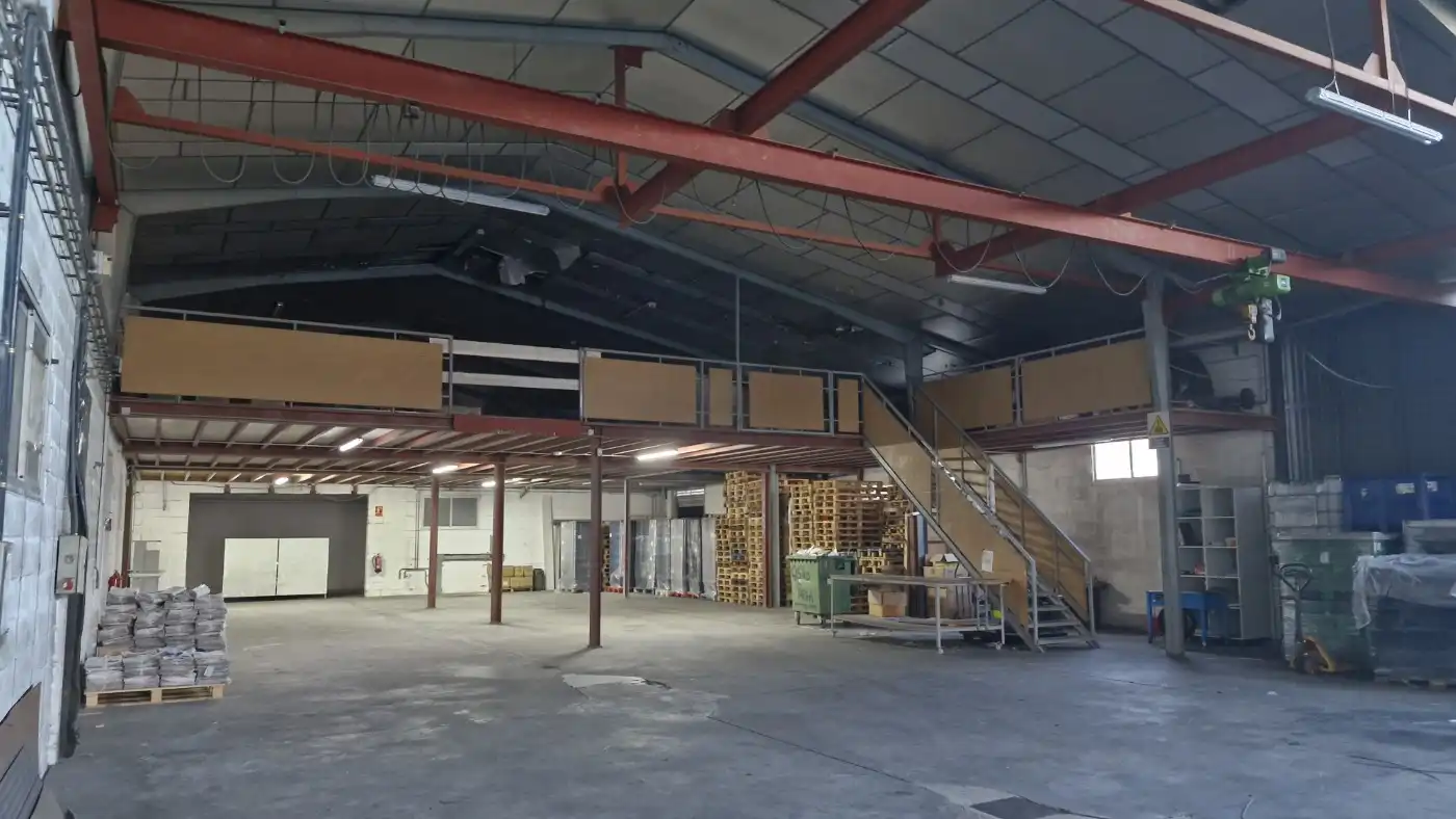 Industrial building for sale in P.I. Tambre, Santiago de Compostela, imagen 2