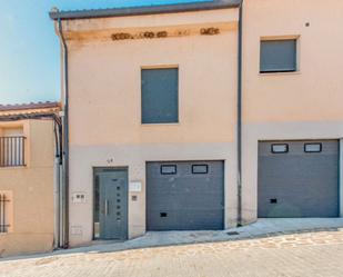 Exterior view of Single-family semi-detached for sale in La Hiniesta 