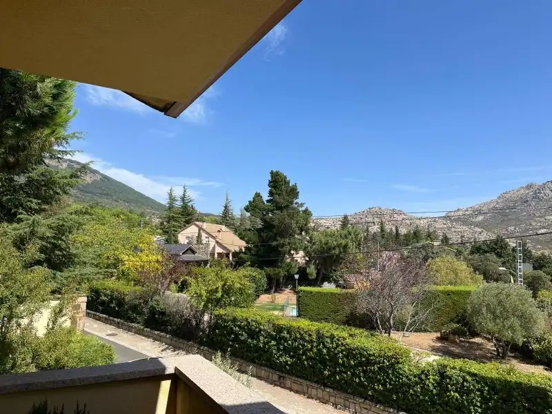Jardí de Casa o xalet en venda en Valdemanco amb Calefacció, Terrassa i Traster