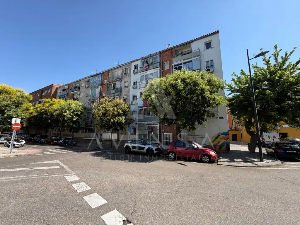 Außenansicht von Wohnung zum Verkauf in Azuqueca de Henares