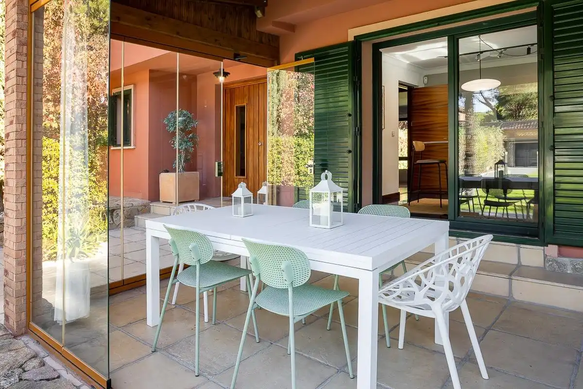 Terraza de Casa adosada en venta en Boadilla del Monte con Aire acondicionado, Calefacción y Jardín privado