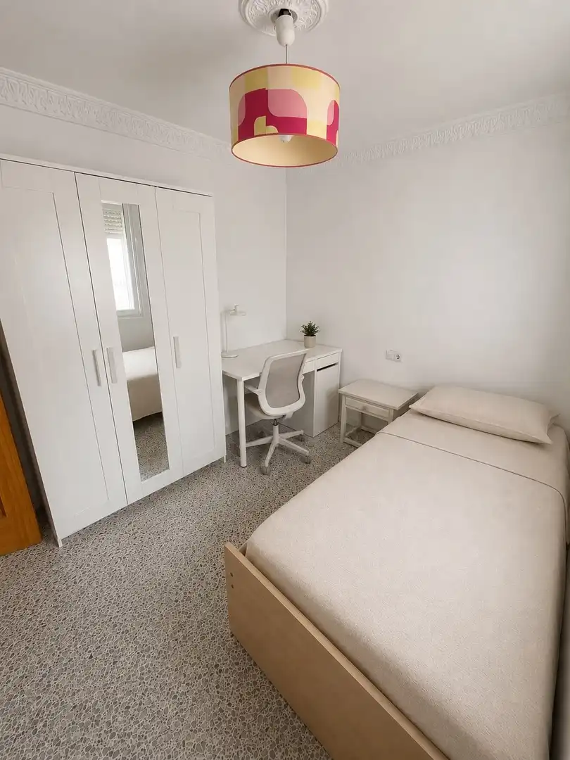 Schlafzimmer von Wohnung zur Miete in Sevilla mit Terrasse und Möbliert