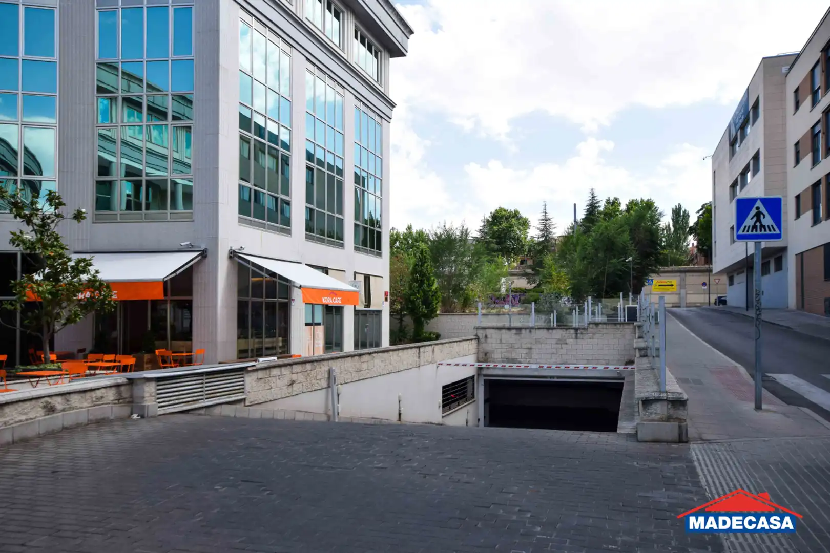 Vista exterior de Oficina de alquiler en Pozuelo de Alarcón con Aire acondicionado