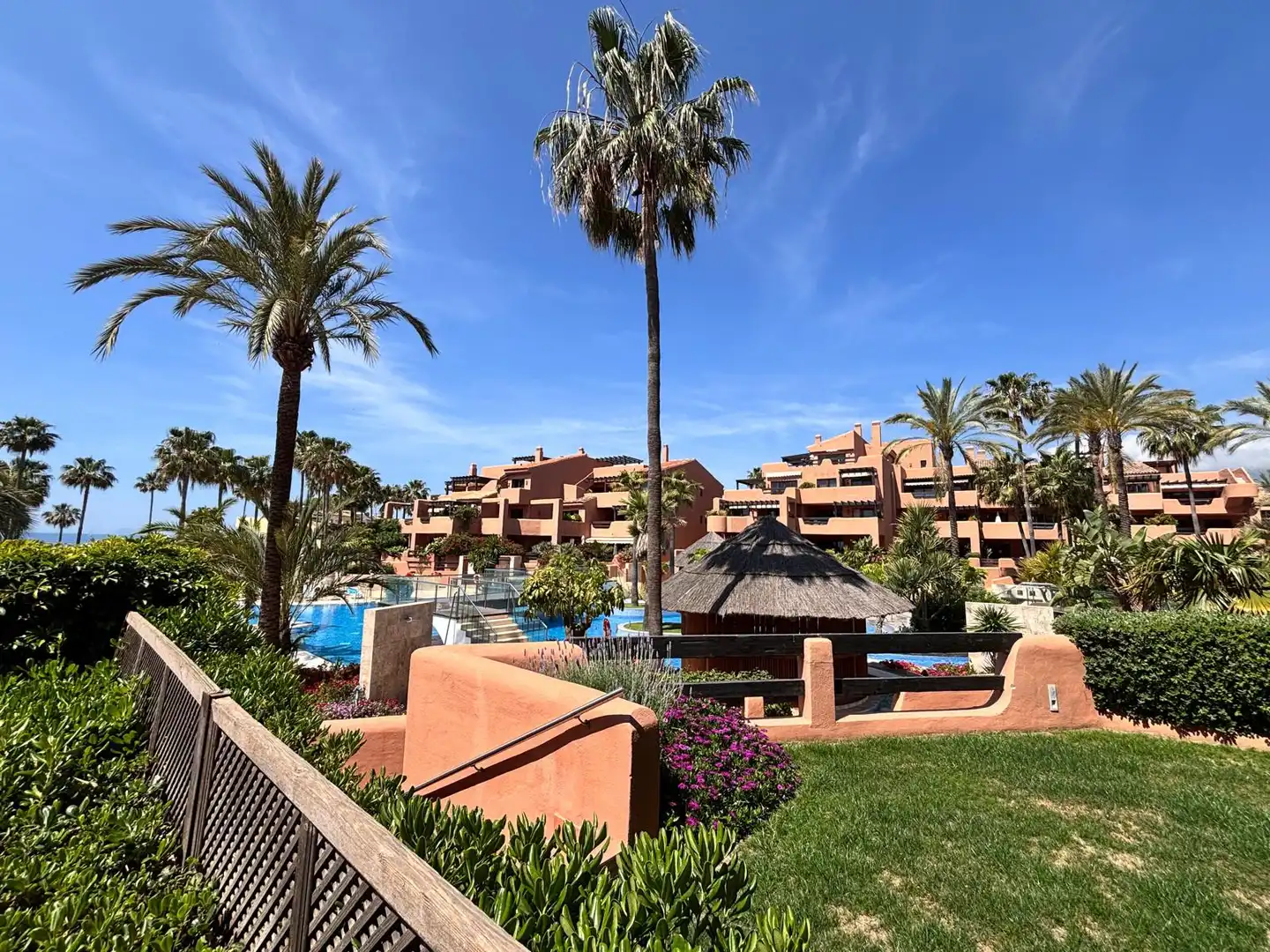 Exterior view of Apartments for sale in Estepona  with Air Conditioner, Private garden and Terrace