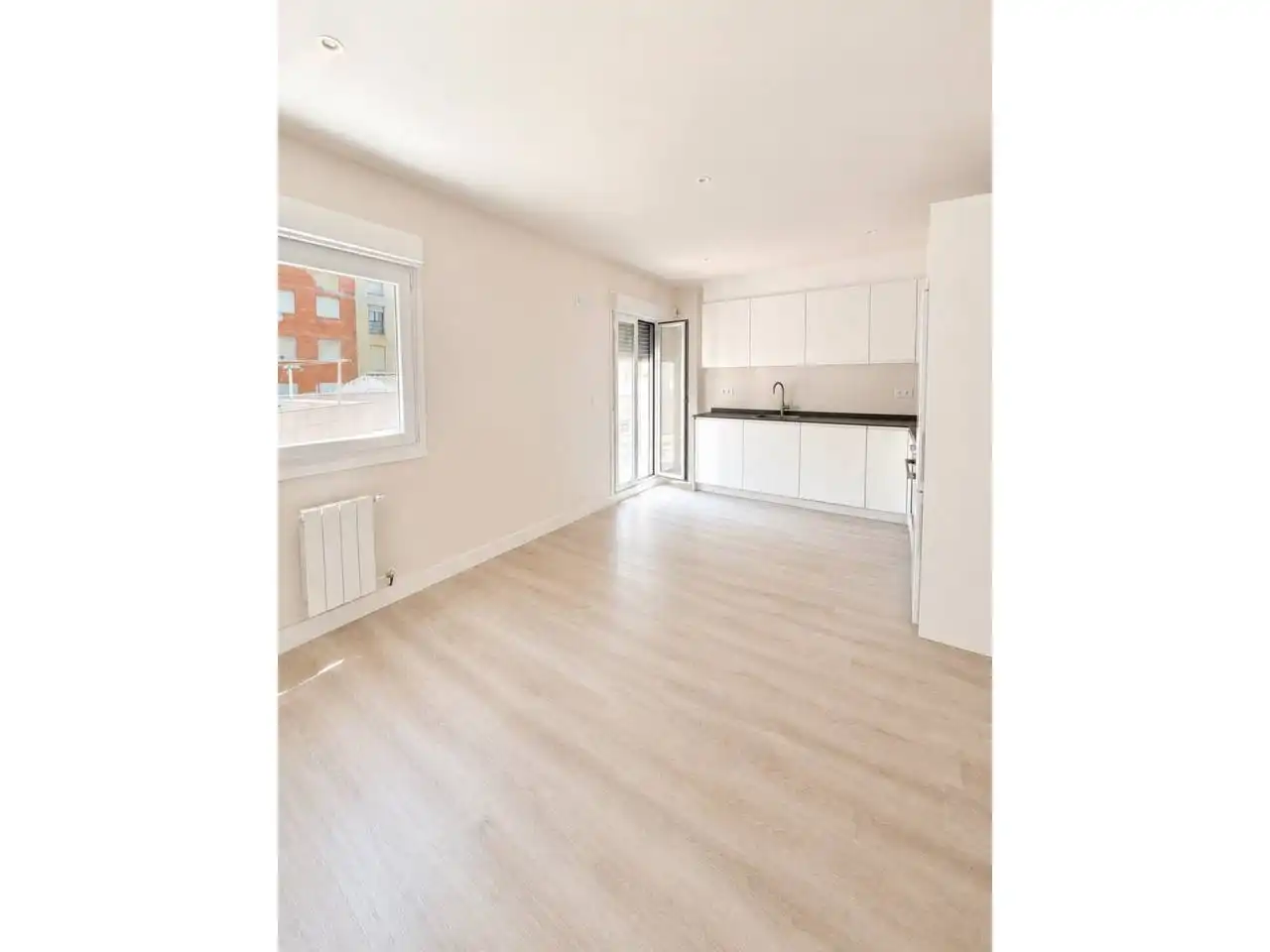 Habitación de Piso en venta en  Logroño con Calefacción, Parquet y Terraza