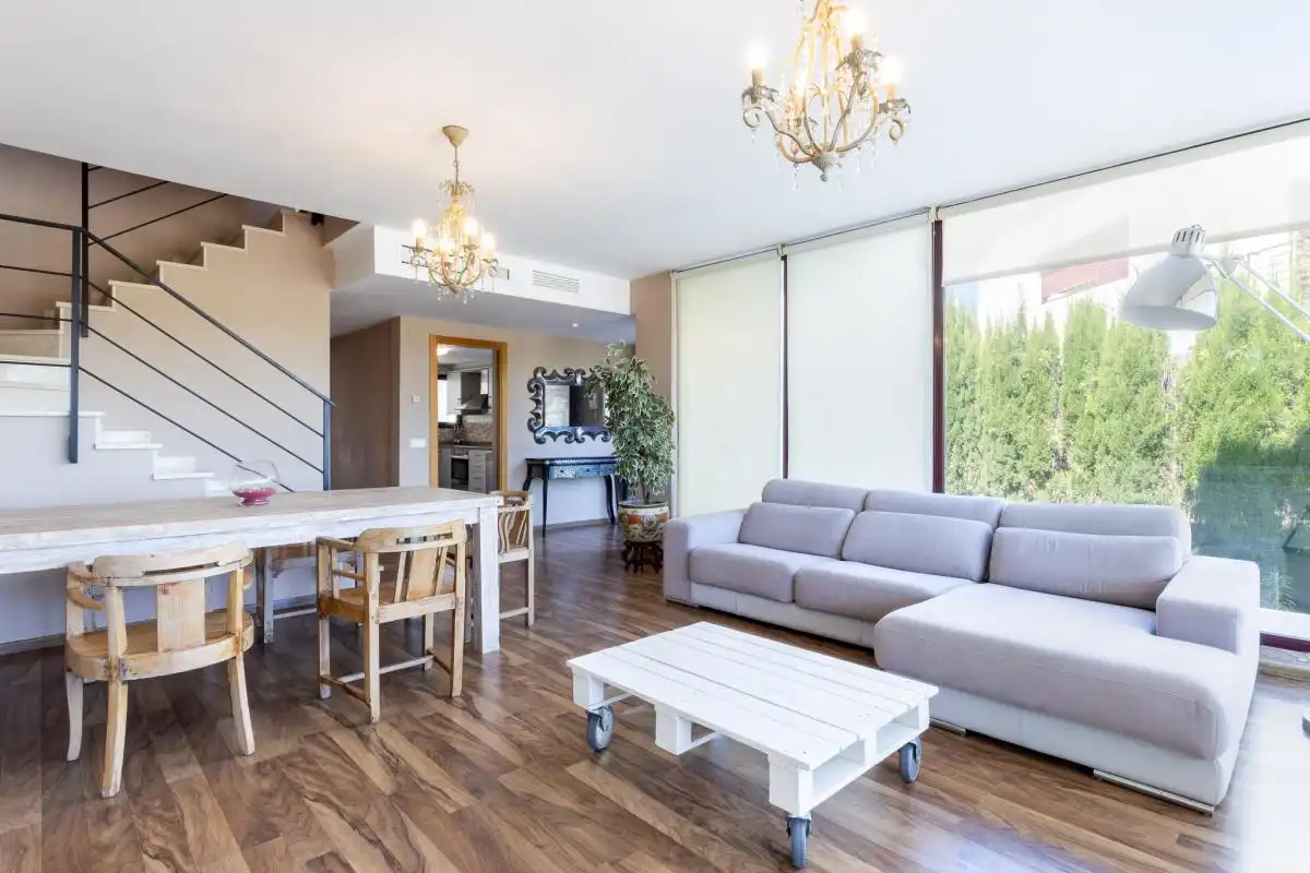 Wohnzimmer von Haus oder Chalet zum Verkauf in Chiva mit Heizung, Privatgarten und Abstellraum