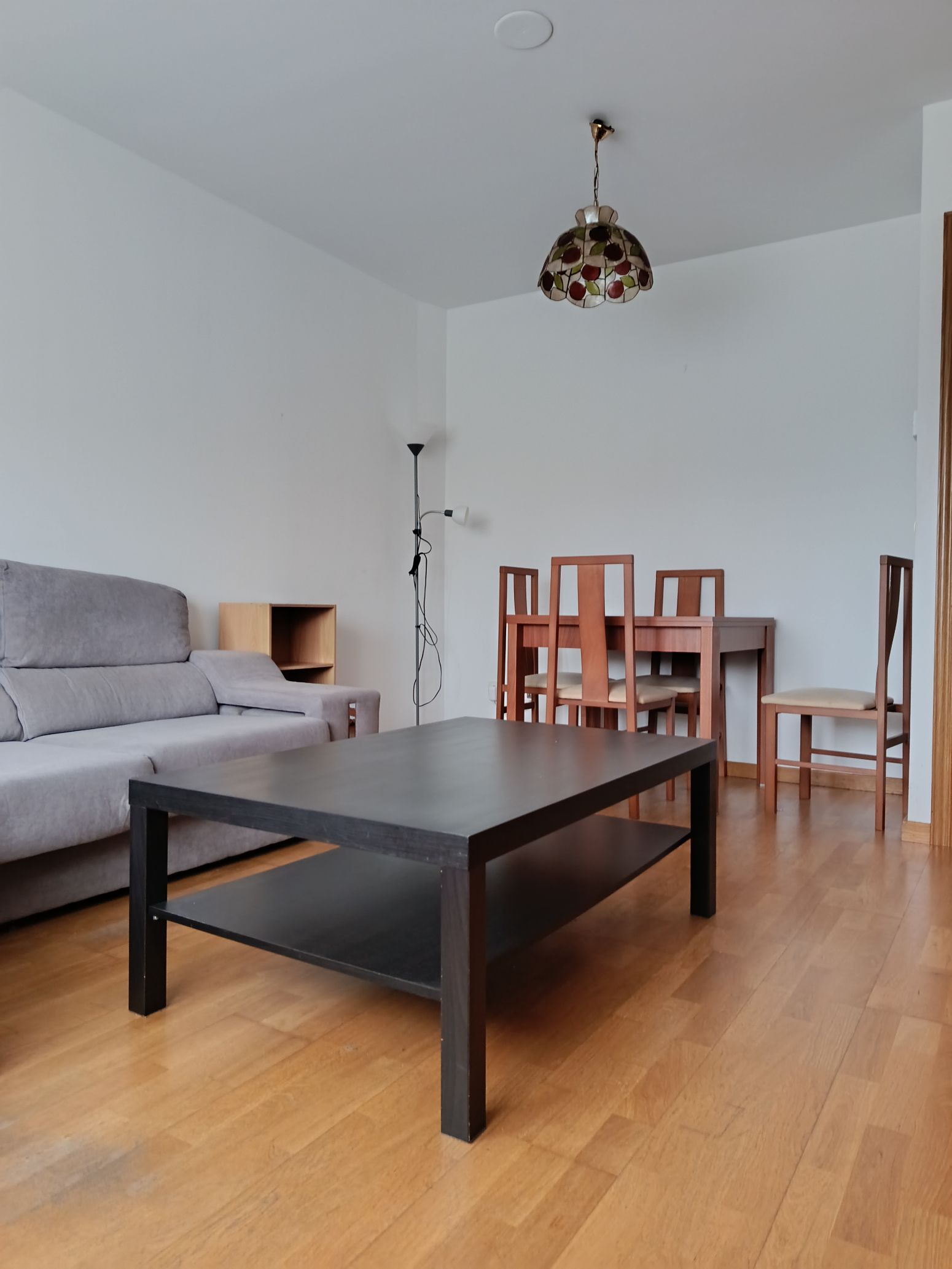 Sala d'estar de Pis en venda en Villamediana de Iregua amb Calefacció, Parquet i Terrassa