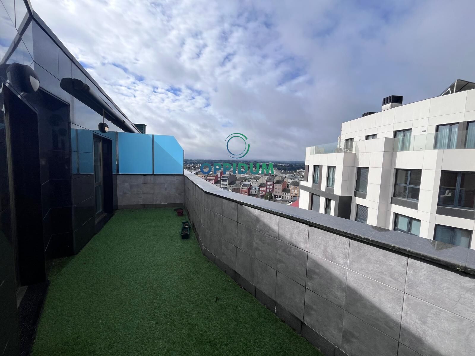 Terraza de Ático de alquiler en Lugo Capital con Terraza, Trastero y Piscina comunitaria