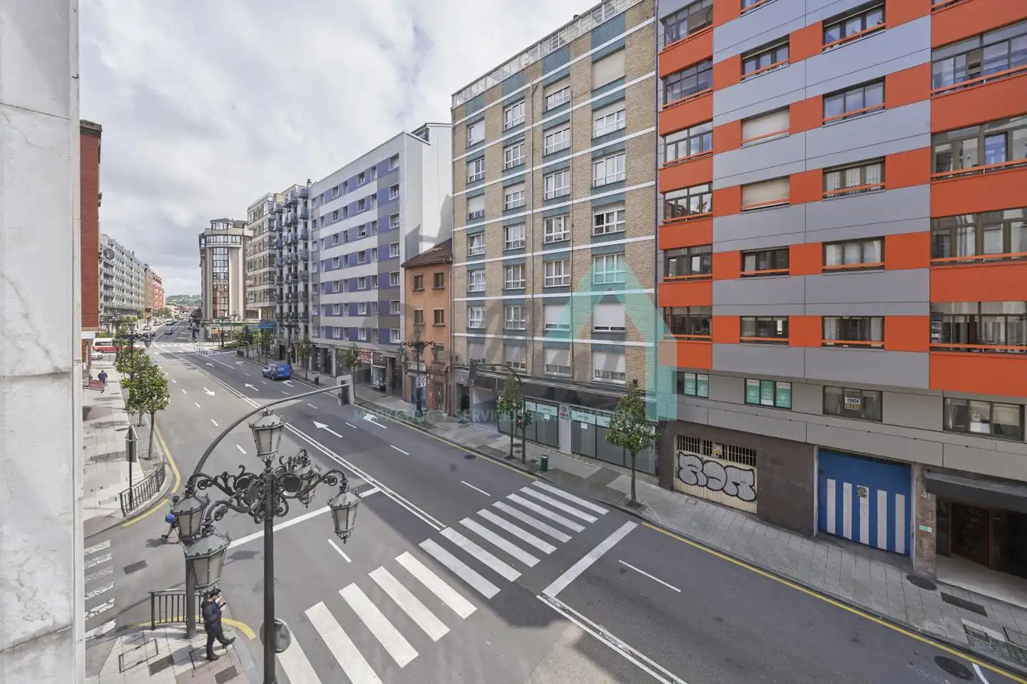 Flat for rent in Félix Aramburu, Auditorio - Seminario - Parque de Invierno