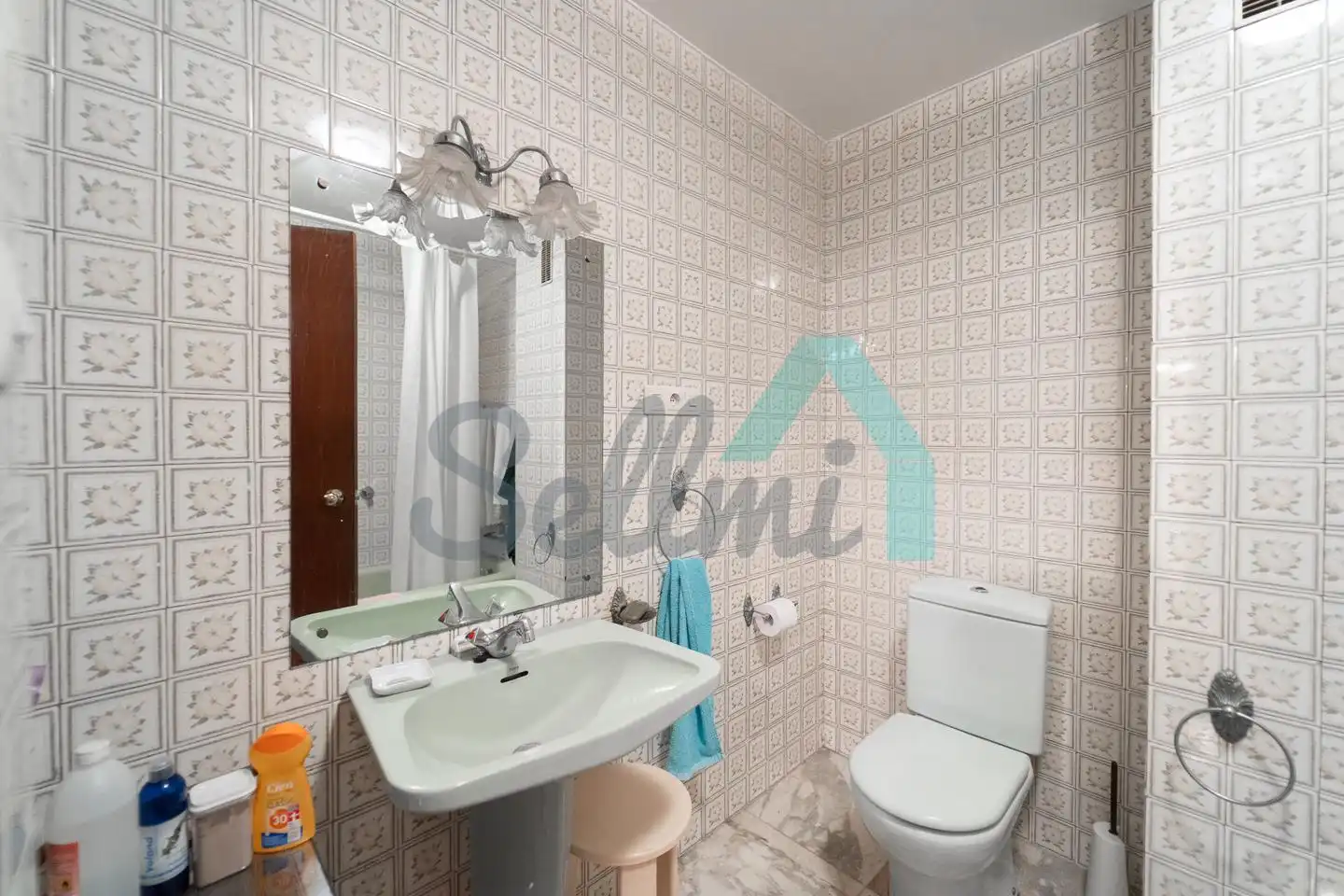 Baño de Piso en venta en Oviedo  con Calefacción, Parquet y Terraza