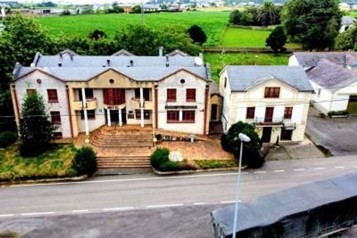 Building for sale in Coaña