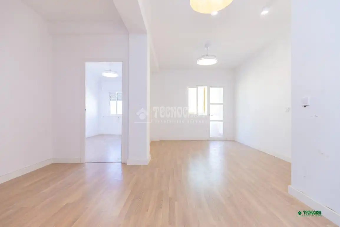 Sala de estar de Piso en venta en Almería