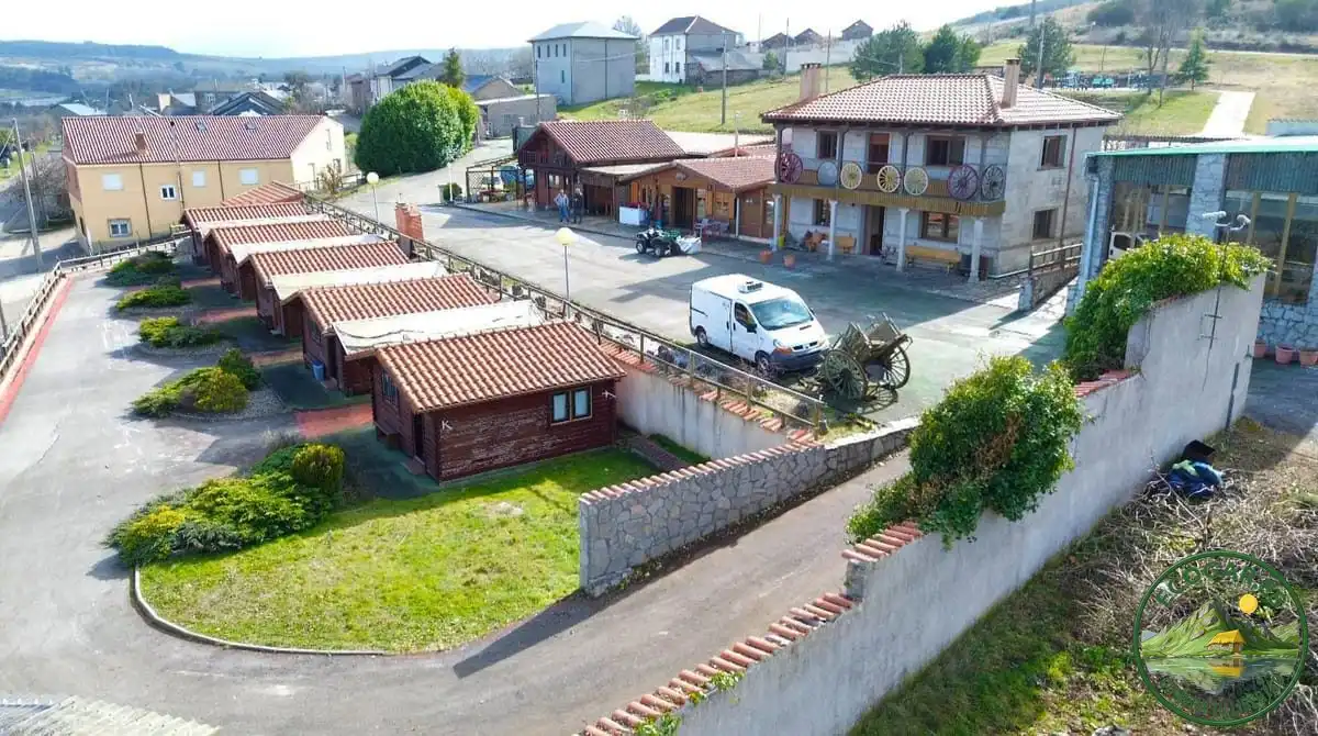 Vista exterior de Casa o chalet en venta en Villagatón con Aire acondicionado, Calefacción y Jardín privado
