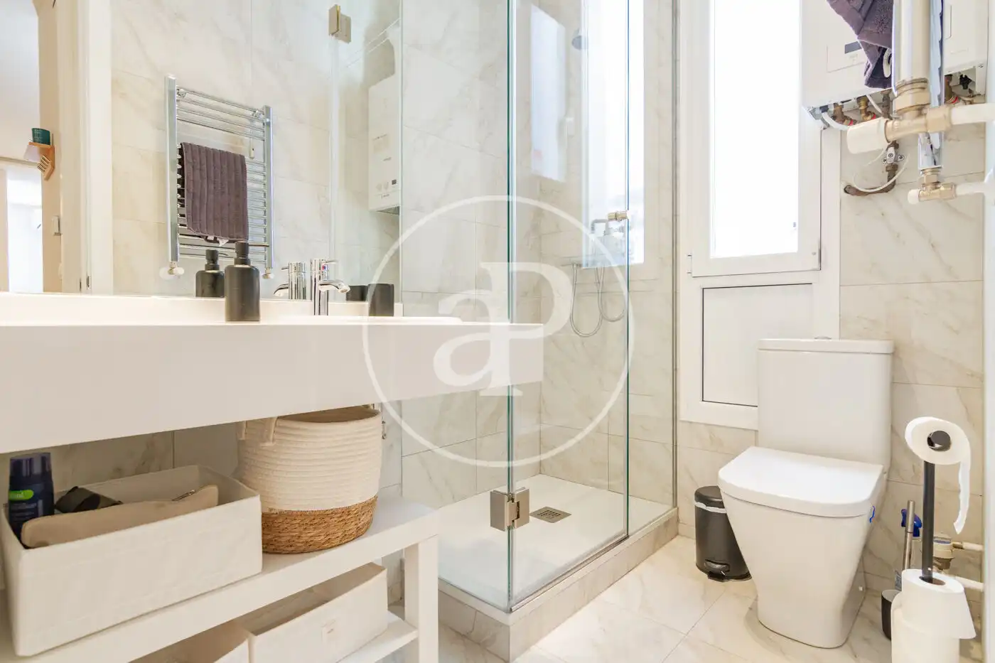 Bathroom of Flat for sale in Barrio de Salamanca