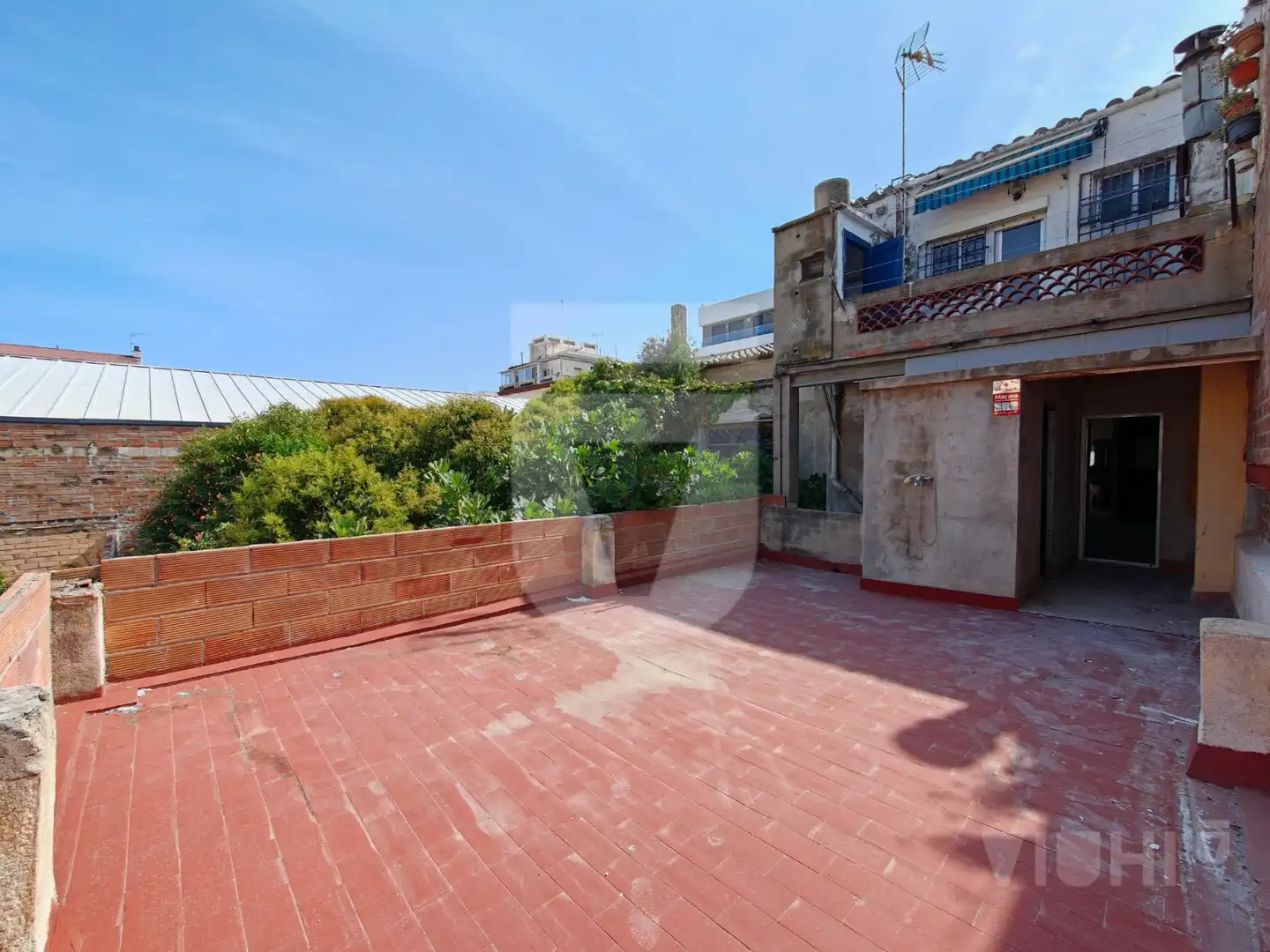 Terrassa de Edifici en venda en Montgat amb Alarma