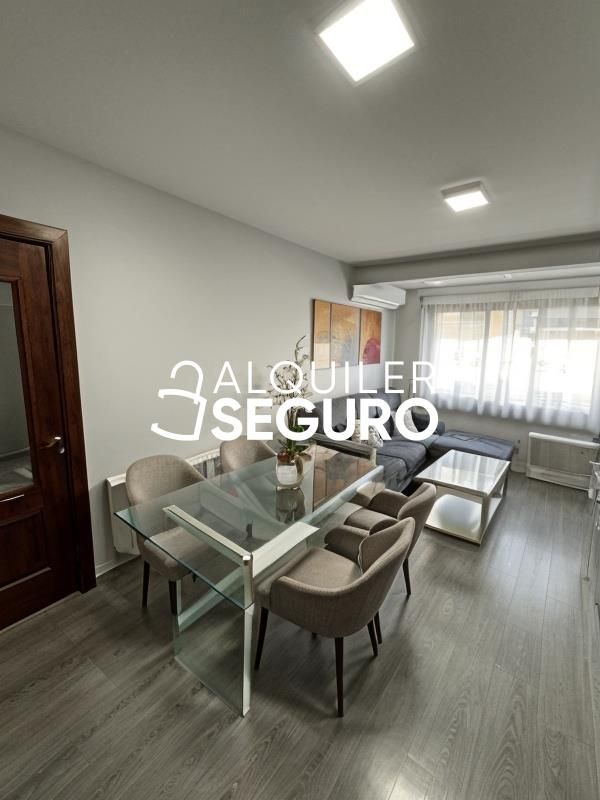 Dormitori de Pis de lloguer en Fuenlabrada amb Aire condicionat, Calefacció i Terrassa