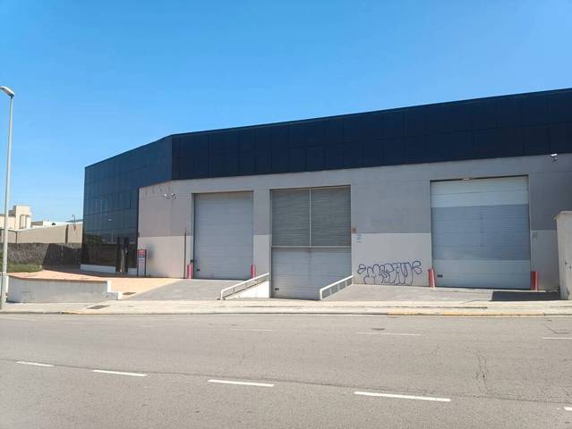 Nave industrial en Alquiler en Les Planes