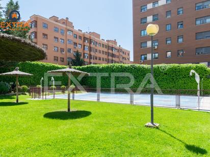 Exterior view of Flat for sale in  Madrid Capital  with Heating, Private garden and Storage room