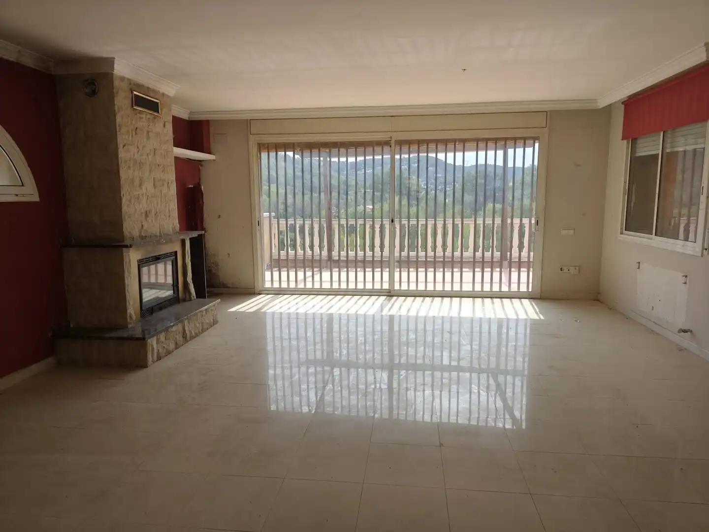 Sala de estar de Casa o chalet en venta en Canyelles con Aire acondicionado, Calefacción y Jardín privado