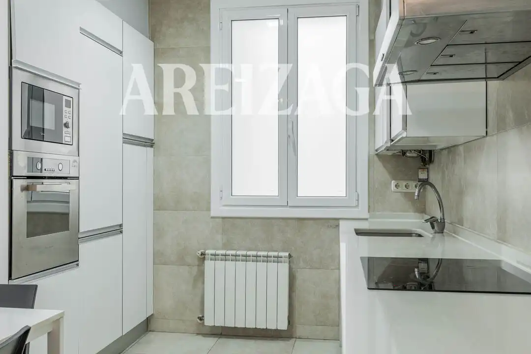 Cocina de Piso en venta en Donostia - San Sebastián  con Calefacción