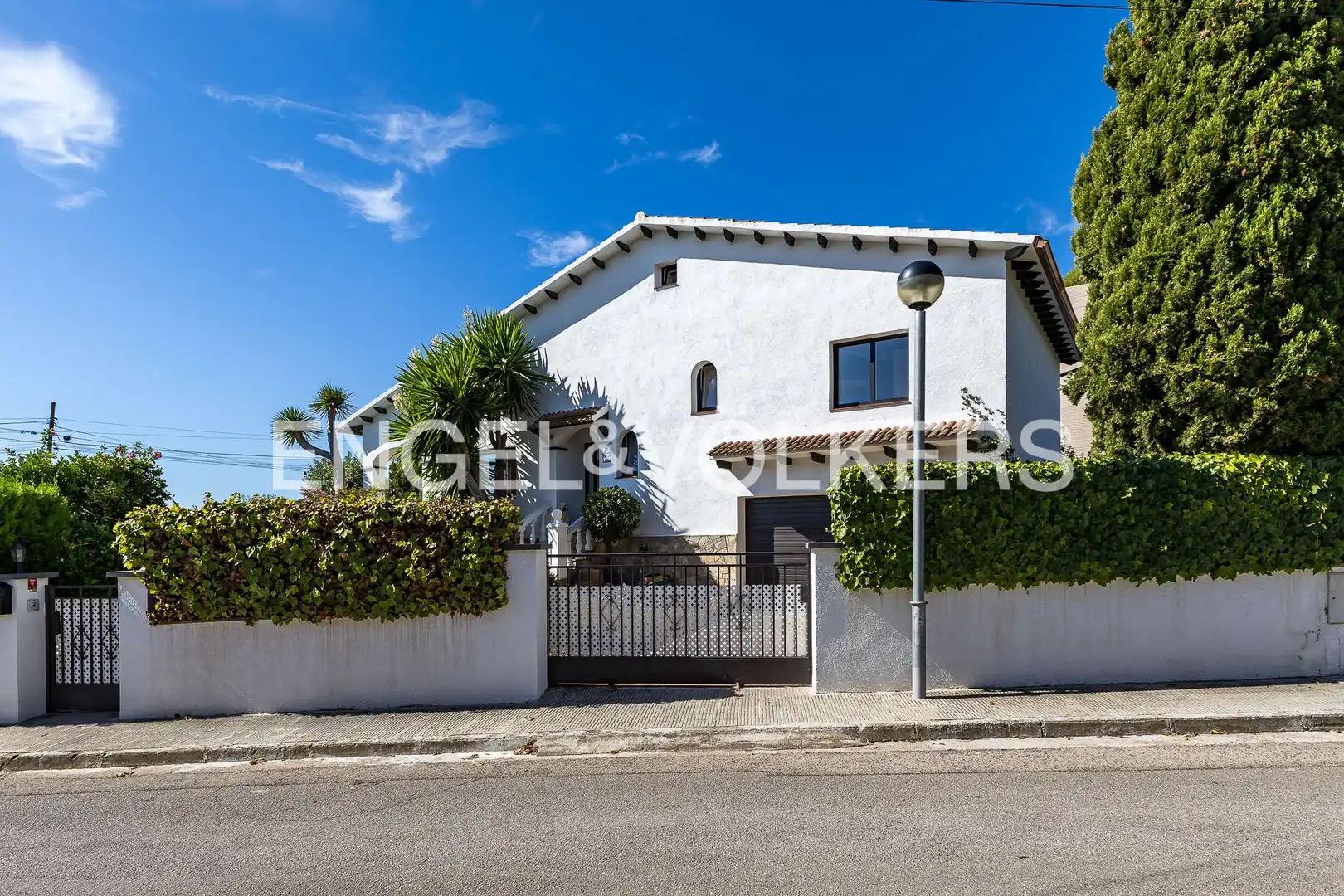 Exterior view of Houses for sale in El Vendrell  with Heating, Private garden and Parquet flooring