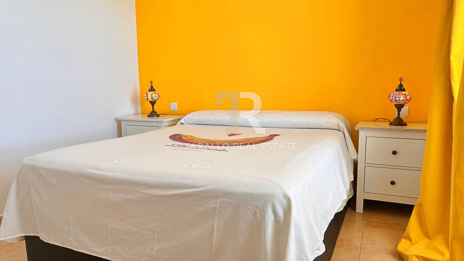 Dormitori de Àtic de lloguer en Eivissa amb Aire condicionat, Calefacció i Terrassa