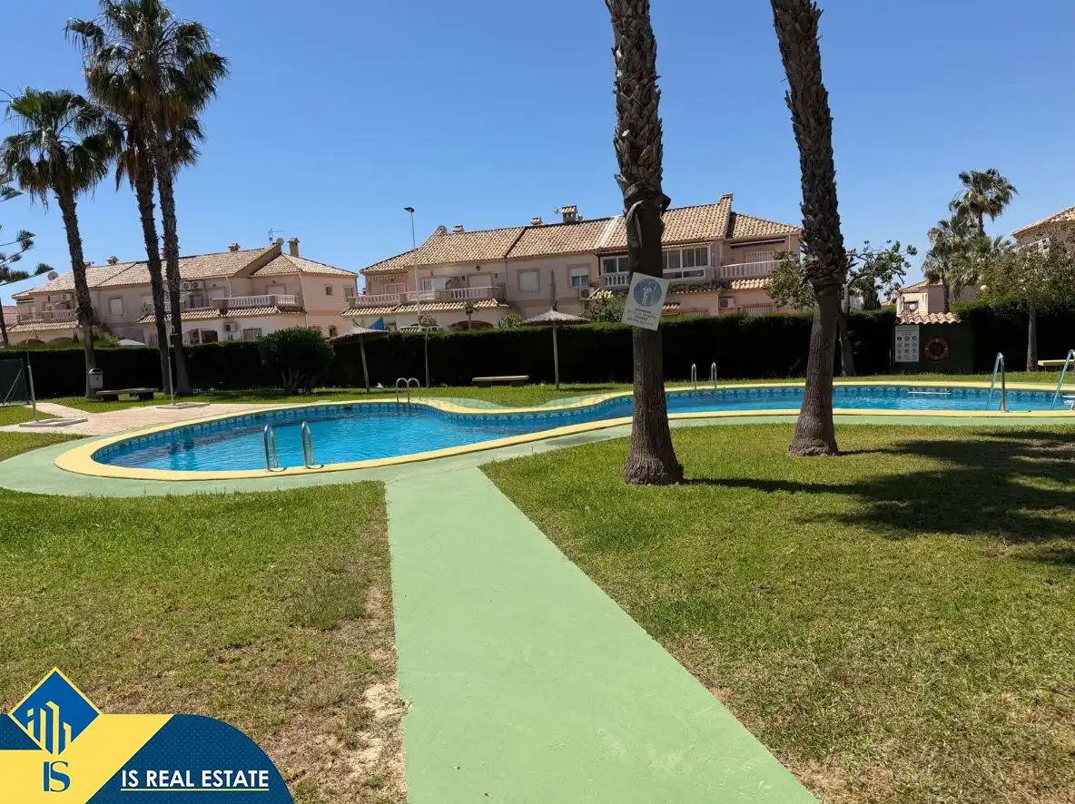 Bungalow amb piscina en venda a Nueva Torrevieja - Aguas Nuevas, imagen 24